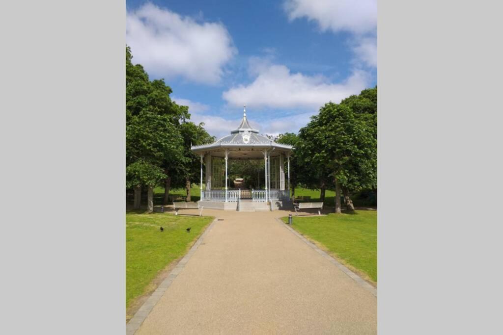Are You Looking For A Big Piece Of Heaven? Warrenpoint Exterior foto